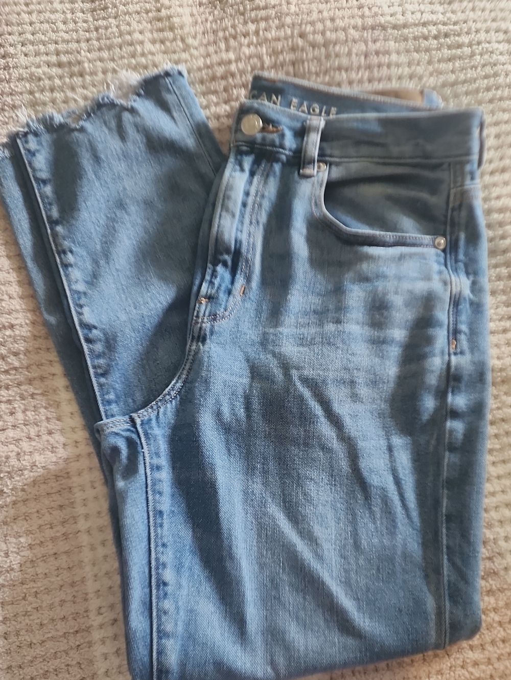 American Eagle MOM jean Light Blue Size 6 Skinny